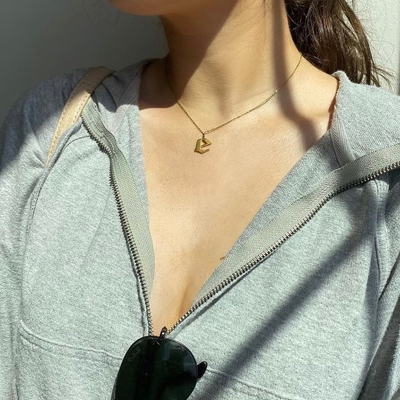 ✨Various Letters!✨ Gold Dipped Initial Necklace - Picture 4 of 16